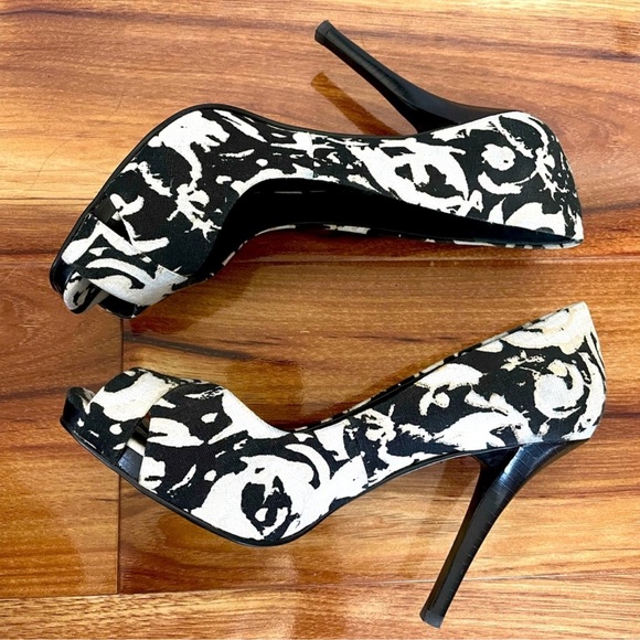 Nine West Black and White Stiletto Heels - Picture 1 of 5